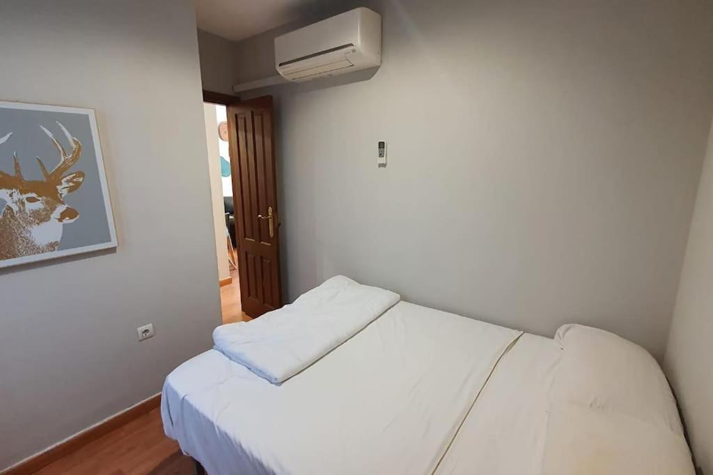 Ferienwohnung Aloja T Elvira Granada Exterior foto